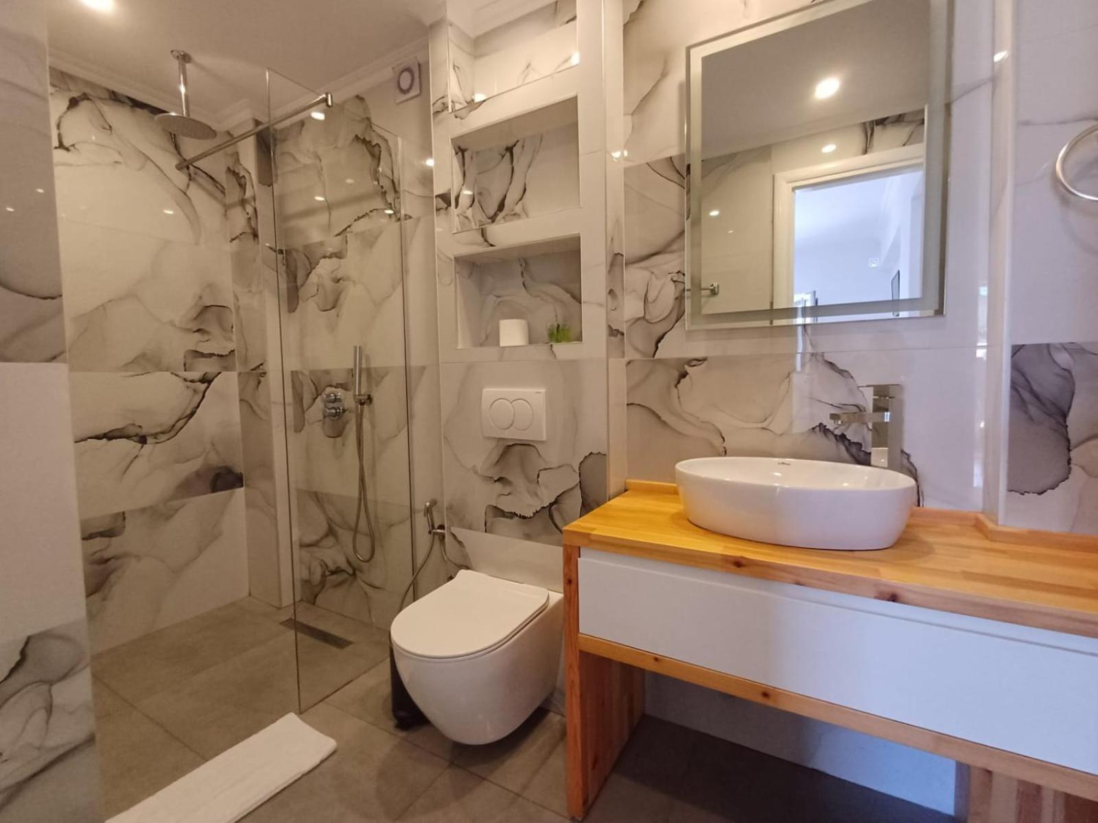 Bed & Breakfast Velco Bb Himare