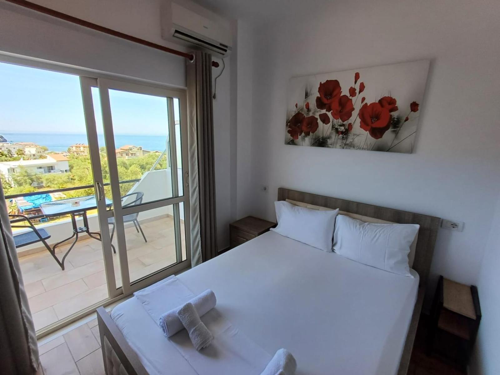 Velco Bb Bed & Breakfast Himare